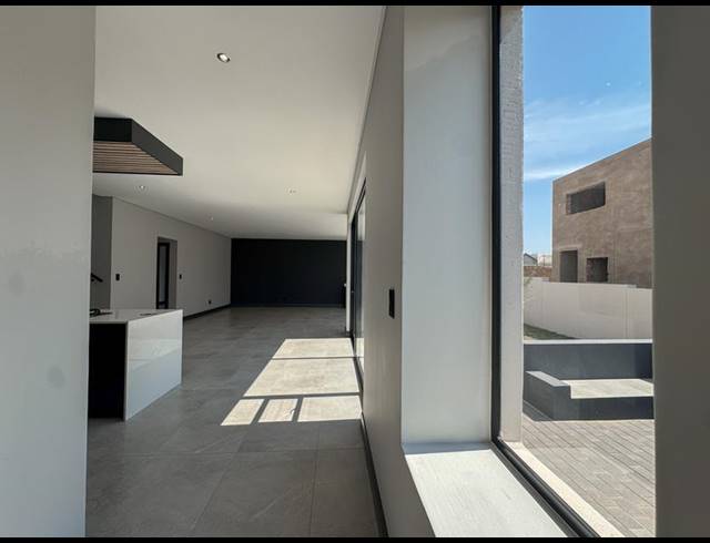 4 BEDROOM HOUSE FOR SALE IN FOUNTAINBROOK ESTATE
